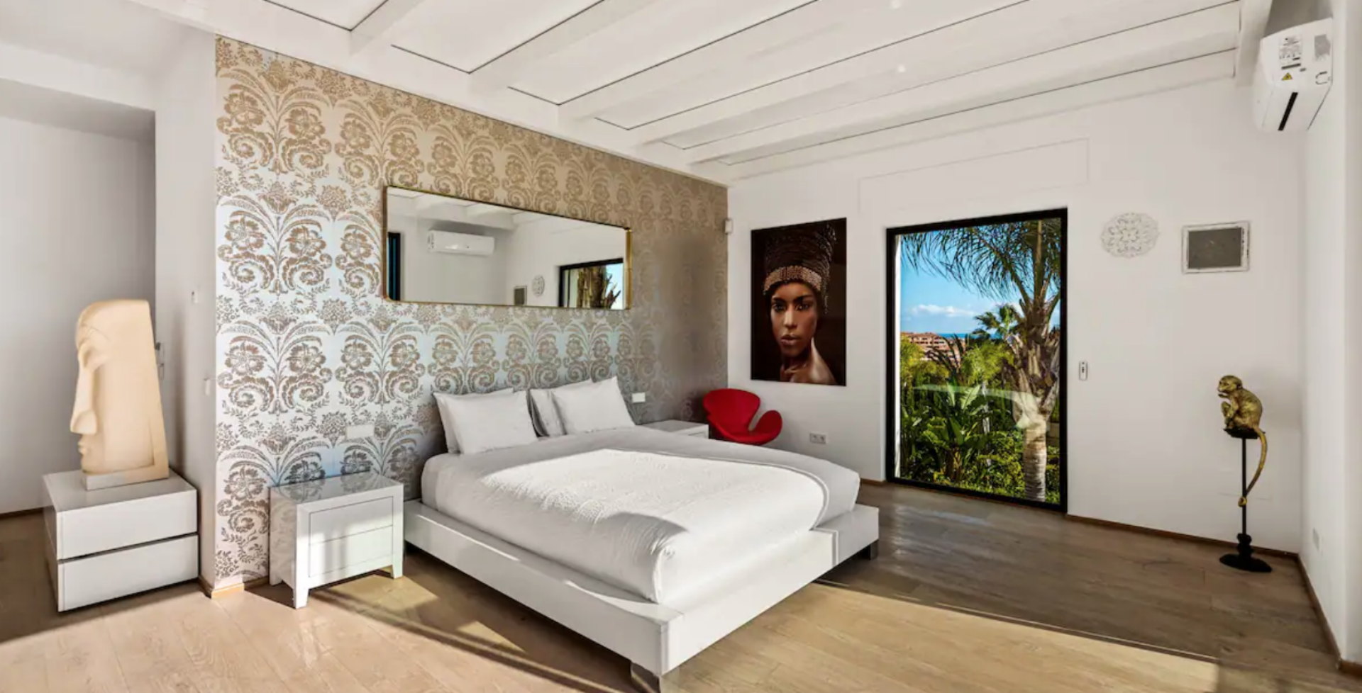 Villa Xtra 8 bedrooms Marbella luxury bedroom