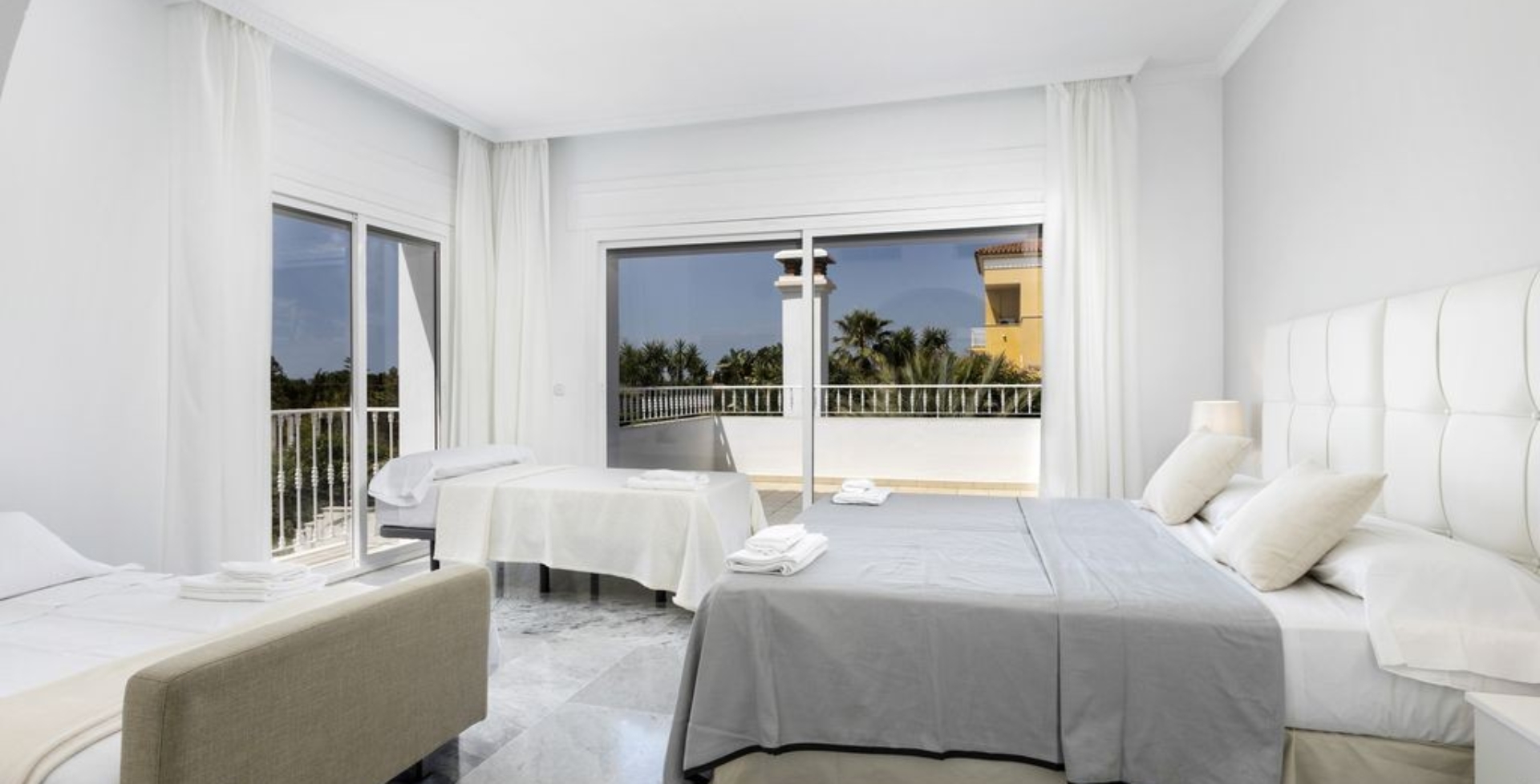 VillaCleo-large-bedroom-3-beds